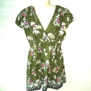 Cyn by Cynthia Mehra Dress Women's Sz L-XL Olive Green Floral V Neck Above Knee